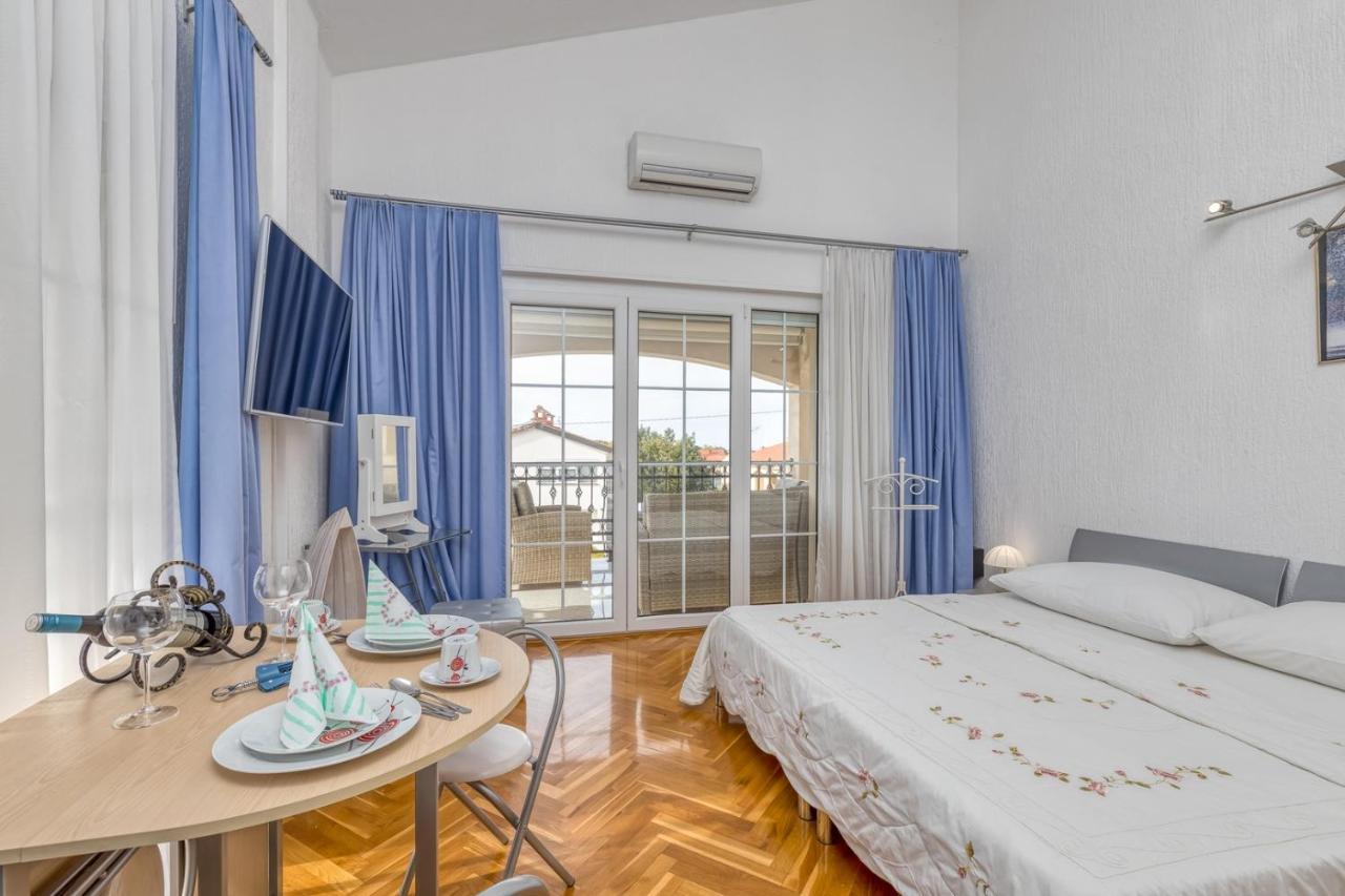 Apartments Covic Antonzi Esterno foto